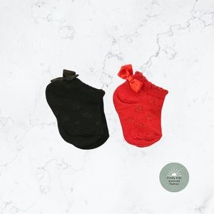 ⭐️3/$5 Carter’s | size 0-3m (BNWOT) Beautiful sparkly dress socks